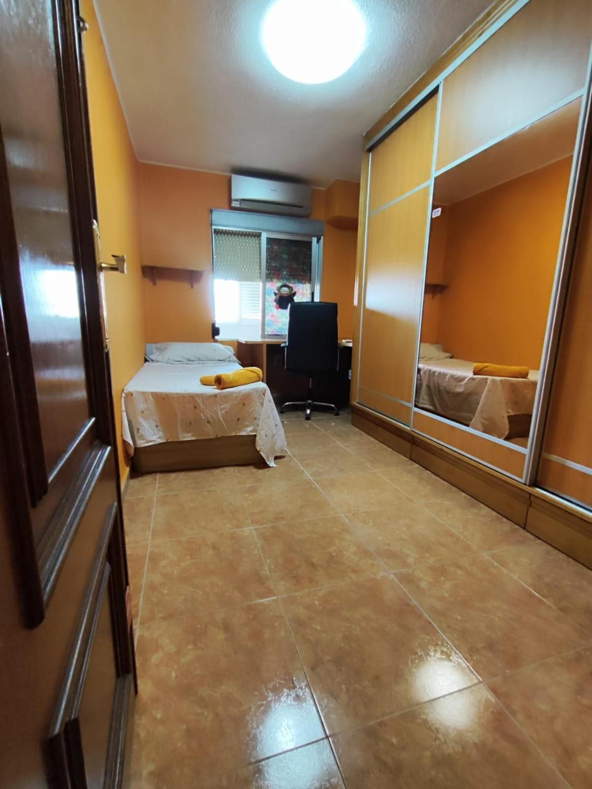 Valencia Avenida Del Puerto Private Rooms Ngoại thất bức ảnh